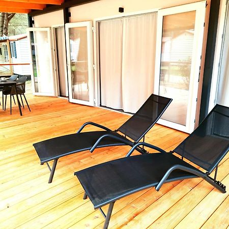 Lux Camp - Mobile Homes In Bi Village فاجانا الغرفة الصورة