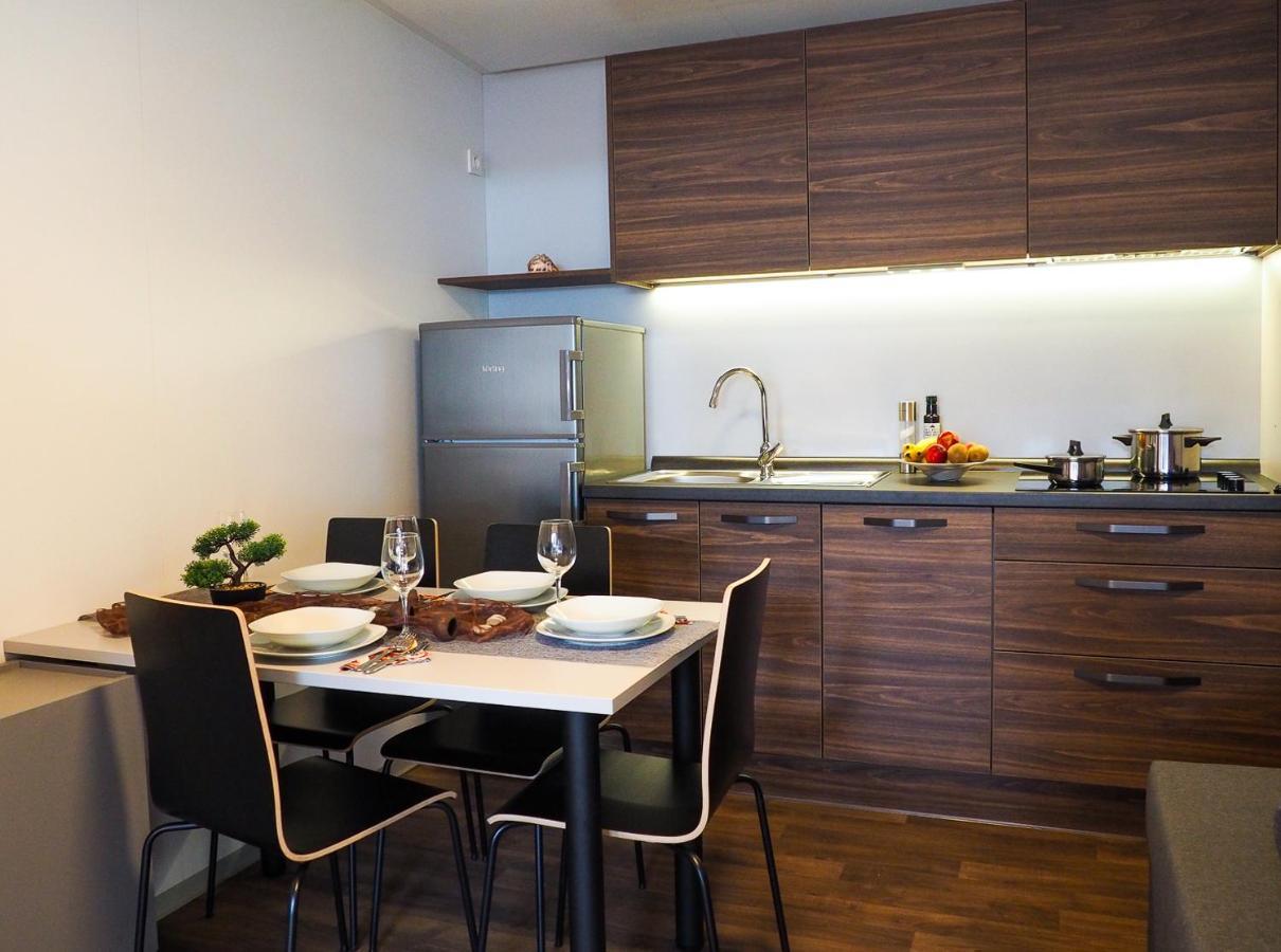 Lux Camp - Mobile Homes In Bi Village فاجانا المظهر الخارجي الصورة