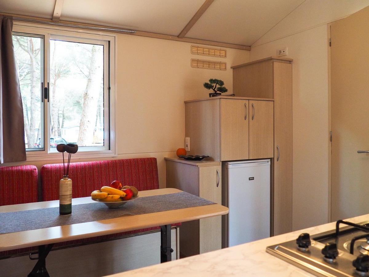 Lux Camp - Mobile Homes In Bi Village فاجانا المظهر الخارجي الصورة