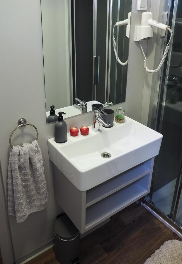 Lux Camp - Mobile Homes In Bi Village فاجانا المظهر الخارجي الصورة