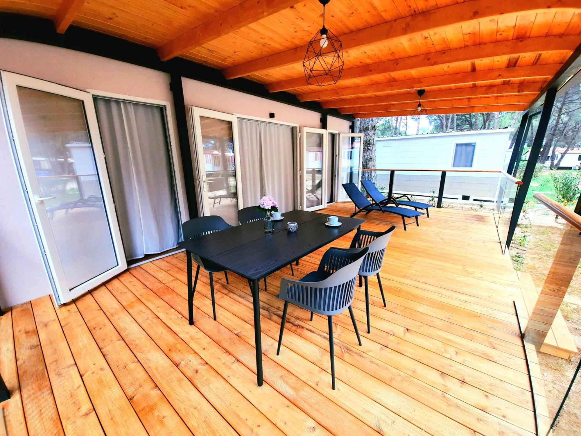 Lux Camp - Mobile Homes In Bi Village فاجانا الغرفة الصورة